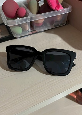 Beden Kadın Siyah Minimalist Gotik Güneş Gözlüğü
