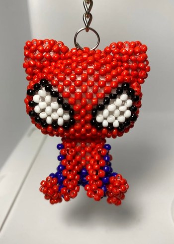 Boncuklu spideycat