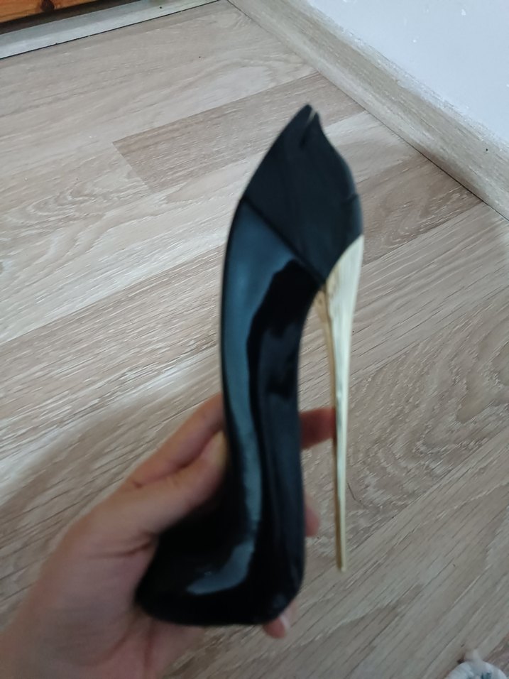 Carolina Herrera Good Girl Kadın Parfümü - Görsel 2