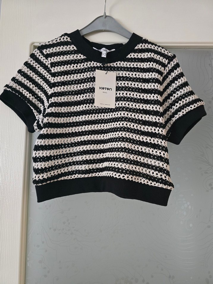Koton Kısa Kollu Örgü Bej Siyah-Beyaz Çizgili Kadın Kazak - Görsel 2