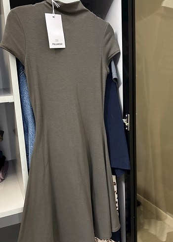 Pull and Bear Haki Mini Elbise Minimal Ve Sik S Bedene De Olur