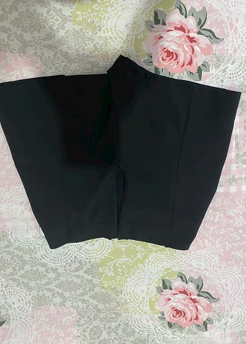 Trendyol & Milla Yırtmaç Detaylı Kısa Mini Etek