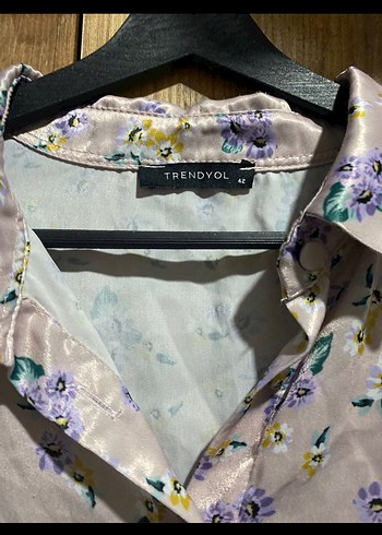 Düğmeli, Yakalı, Bol Kesim Mini Bluz - Görsel 2