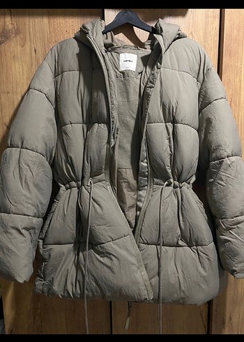 Haki Kapüşonlu Kemerli Kadın Kışlık Mont - Görsel 2