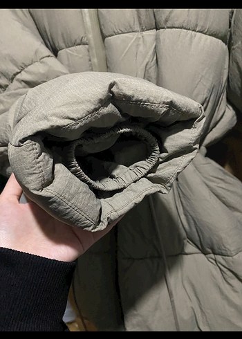 Haki Kapüşonlu Kemerli Kadın Kışlık Mont - Görsel 4