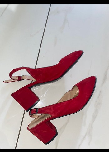 Kırmızı Süet Tokalı Stiletto Kadın Ayakkabı - Görsel 3