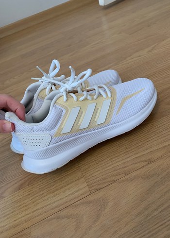 38 Beden beyaz Renk Orijinal Adidas