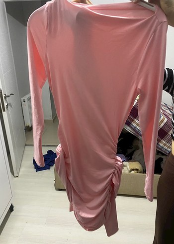 Pembe Drapeli
Elbise - Görsel 3