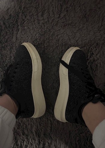 Alexander McQueen 37