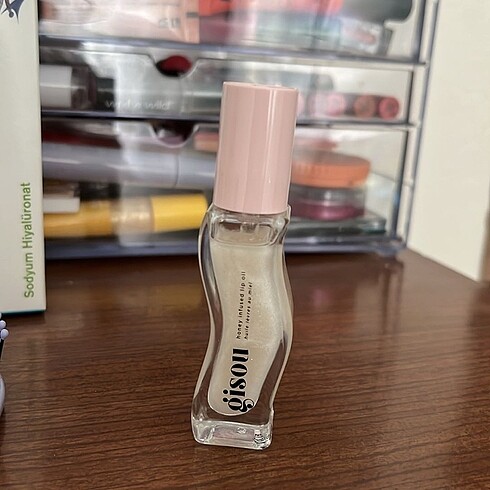 Gisou Honey Infused Lip Oil