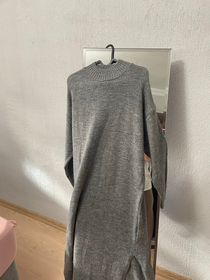 Gri Yünlü Yüksek Yakalı Midi Boy Kazak Elbise - Görsel 2