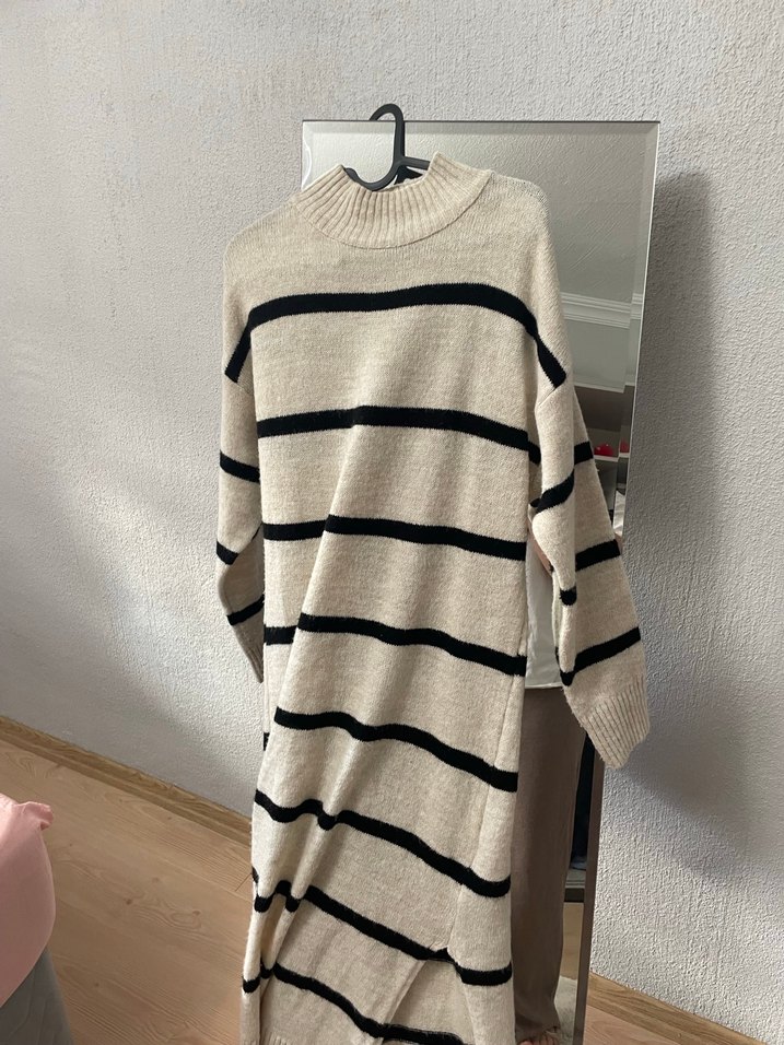 Uzun Kollu Çizgili Bej Triko Kazak Elbise - Görsel 2