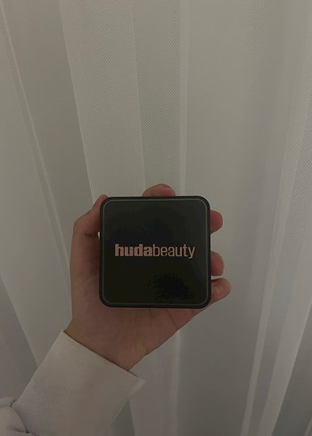 Huda Beauty Loose Powder Sugar Cookie