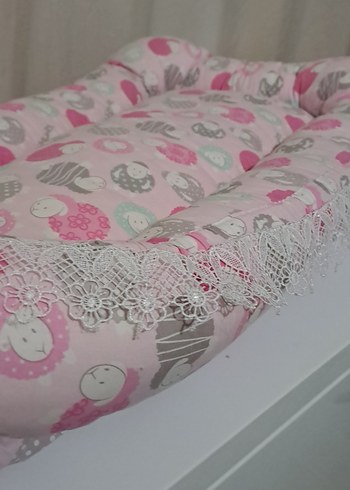 Pembe Desenli Bebek Uyku Yatağı - Görsel 3