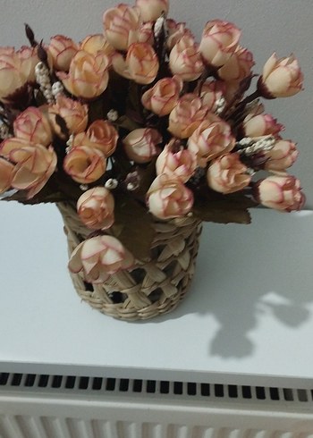 Bej Hasır Sepette Dekoratif Çiçekler - Görsel 2