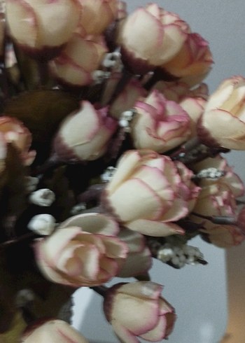 Bej Hasır Sepette Dekoratif Çiçekler - Görsel 6