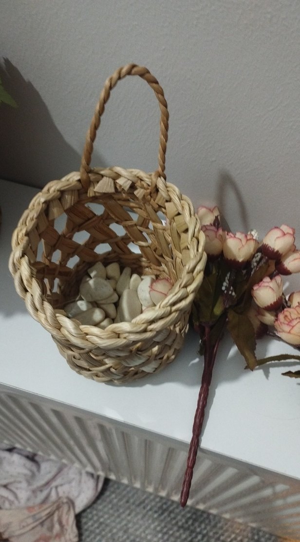 Bej Hasır Sepette Dekoratif Çiçekler - Görsel 5