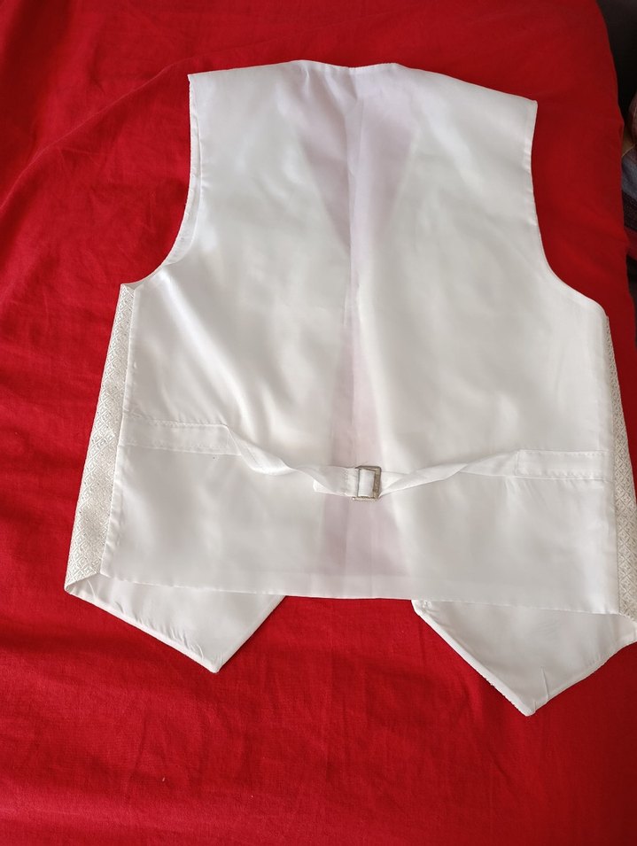 Erkek Çocuk Beyaz Düğmeli Yelek - Görsel 2