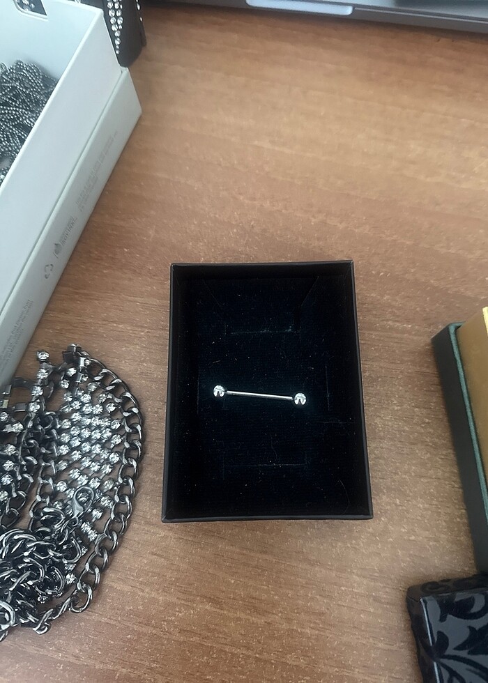 Piercing - Görsel 3