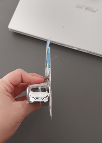  Hot Wheels Nissan Leaf NISMO oyuncak araba