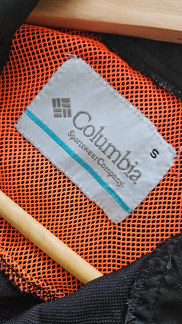 Columbia İnce Siyah Yelek - Görsel 3