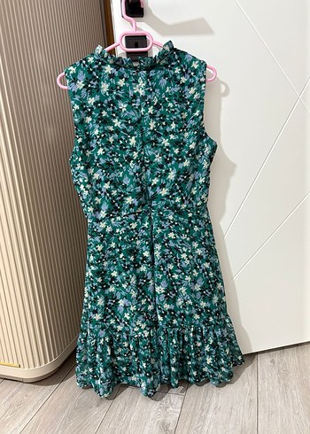 Yeşil Fırfırlı Bağlama Desenli Midi Elbise - Görsel 2