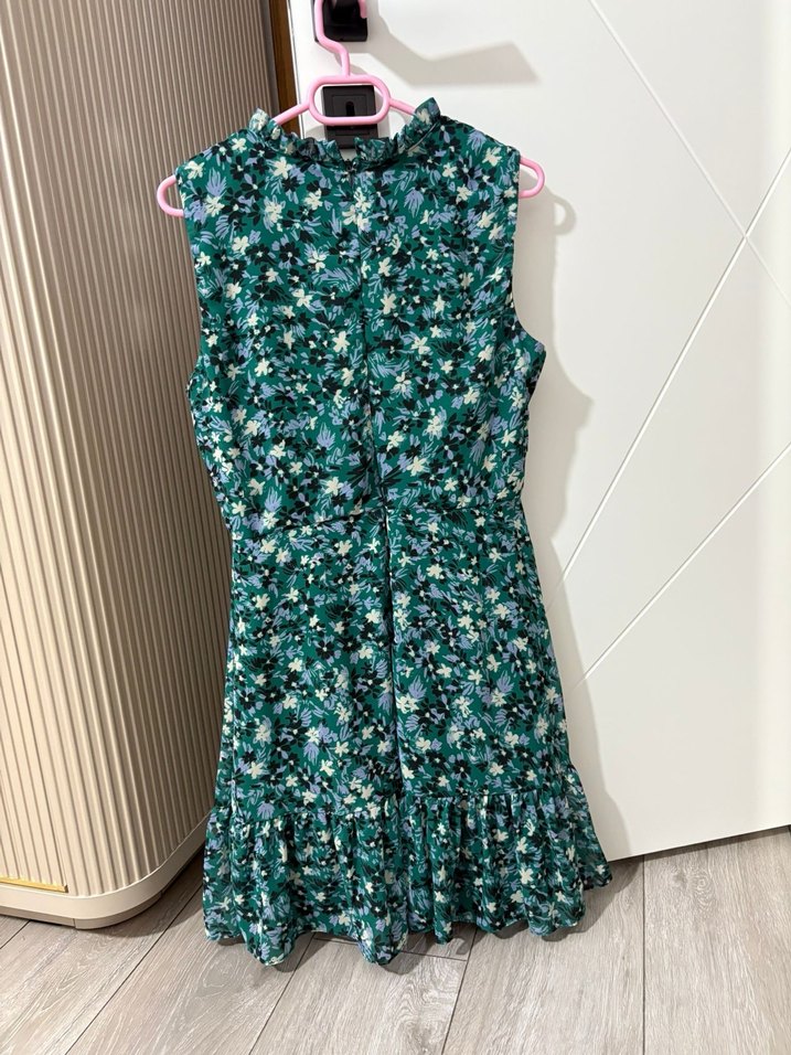 Yeşil Fırfırlı Bağlama Desenli Midi Elbise - Görsel 2