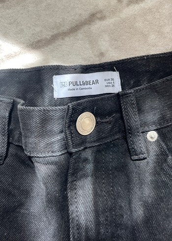 36 Beden PULL&BEAR Siyah Rahat Kesim Kadın Denim Kot Şort