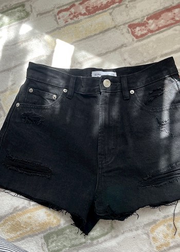 PULL&BEAR Siyah Rahat Kesim Kadın Denim Kot Şort