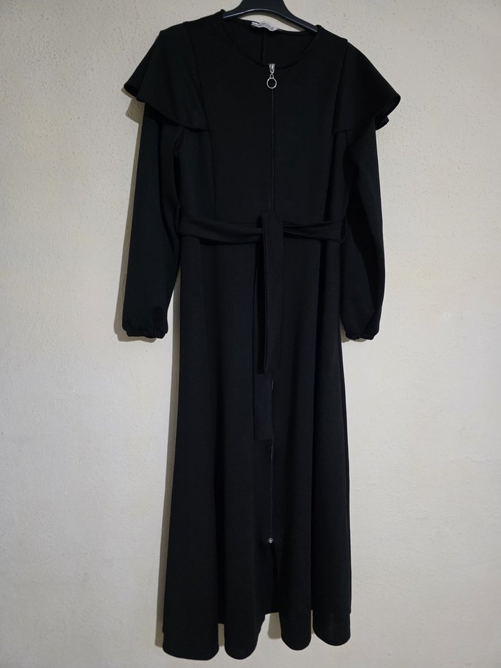 Siyah Uzun Kollu Kemerli Uzun Ferace - Görsel 2