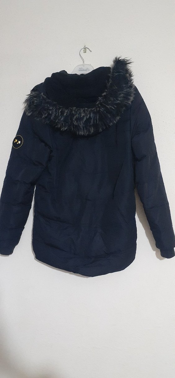 Erkek Çocuk Siyah Kapüşonlu Fermuarlı Mont - Görsel 2