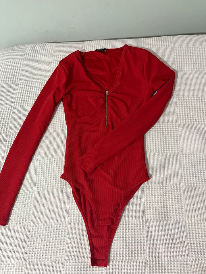 Kırmızı Fermuarlı V Yaka Kadın Bluz - Görsel 2