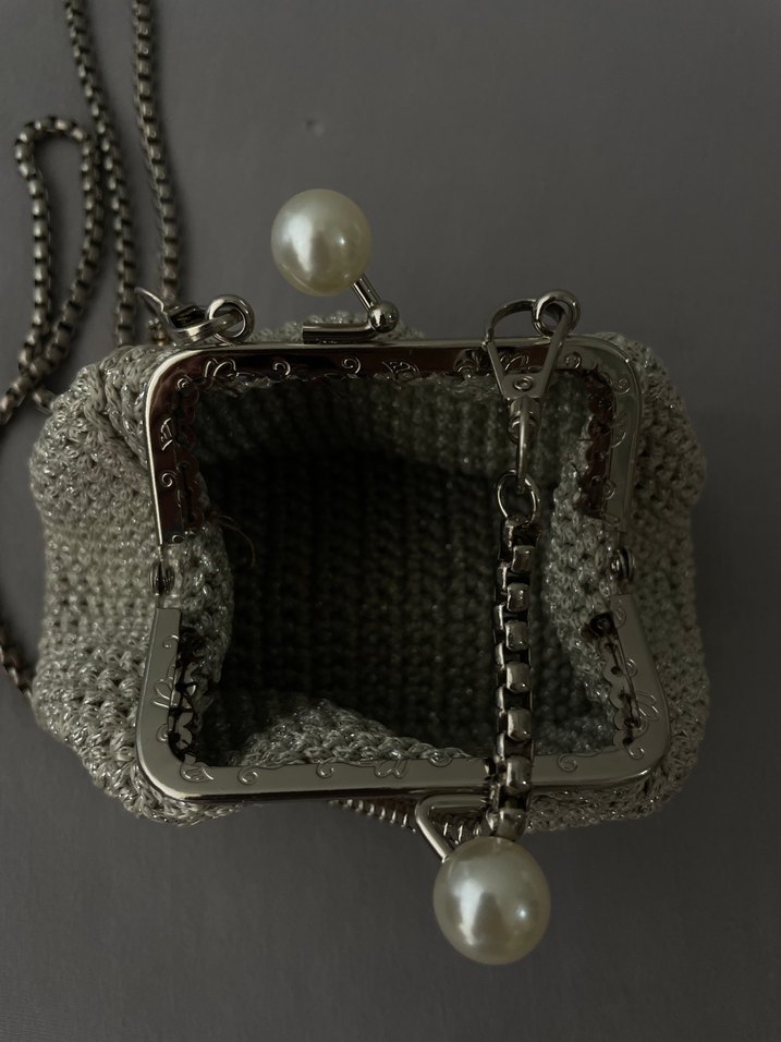 Gri Zincir Detaylı Örgü Kadın Portföy Çanta - Görsel 3