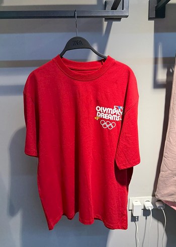 Pull and Bear Kırmızı Looney Tunes Baskılı Erkek Tişört