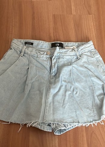 Kadın Mavi Mini Kot Şort Rahat Kesim