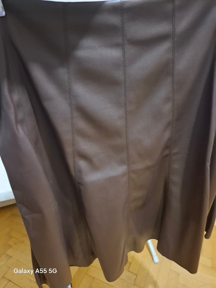 Haki Kamuflaj Desenli bluz ve deri etek - Görsel 5