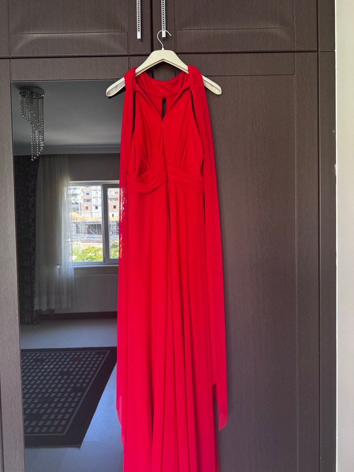Kırmızı Uzun Drapeli Abiye Elbise - Görsel 3