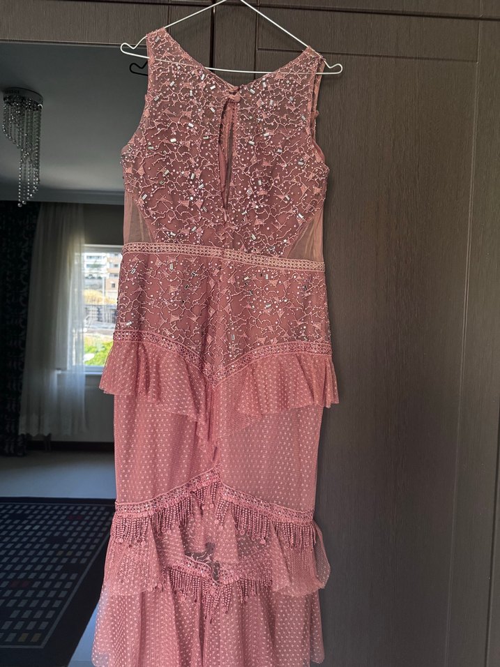 Pembe Parlak Uzun Fırfırlı Abiye Elbise - Görsel 4