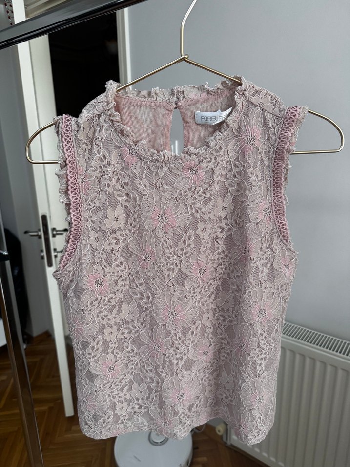 Dantel Detaylı Pembe Kolsuz Bluz - Görsel 3