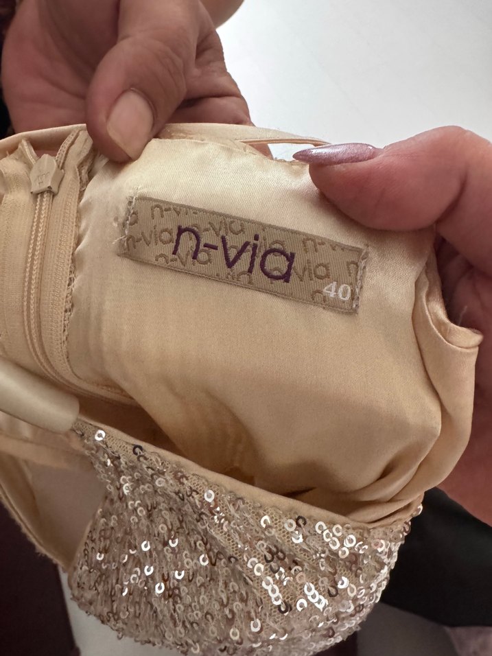 V Yaka Drapeli Uzun Gümüş Abiye Elbise - Görsel 4