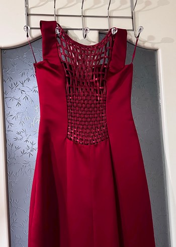 Kırmızı İşlemeli Midi Abiye Elbise - Görsel 4