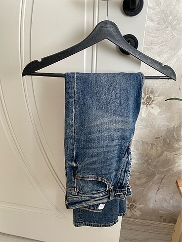 Zara straight jean