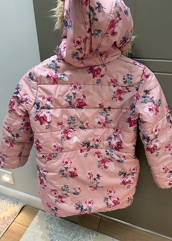 LC Waikiki Kız Çocuk Pembe Çiçekli Kürklü Mont
