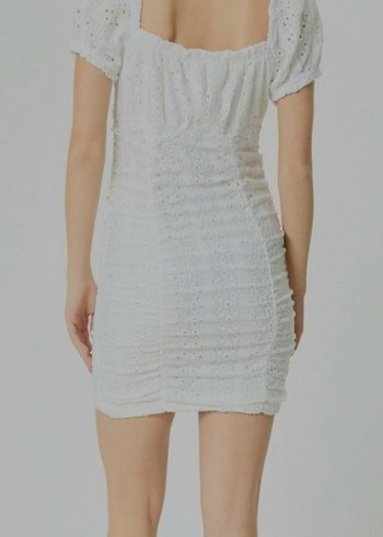 Dantel Detaylı Beyaz Mini Elbise - Görsel 3