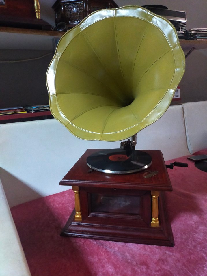 antika gramofon mükemmel - Görsel 3