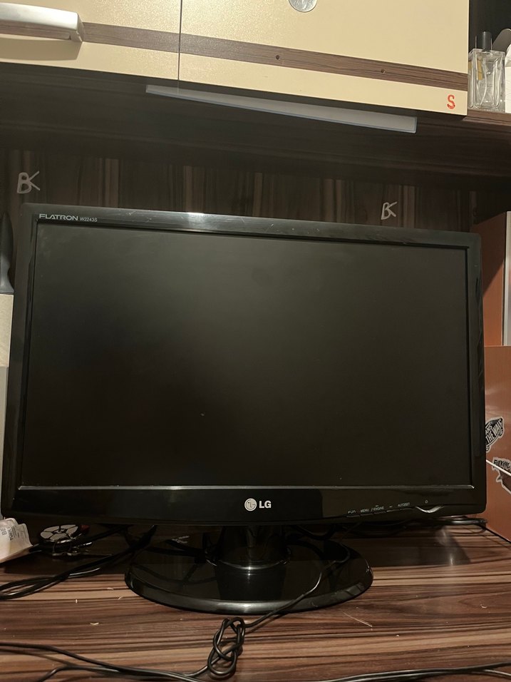 Siyah LG Flatron Monitör - Görsel 2