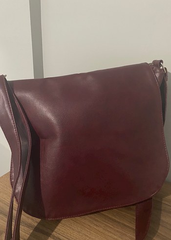  Beden Bordo Erkek Omuz Çantası Tokalı