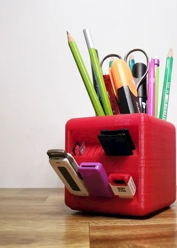 Kırmızı Çok Bölmeli Kalemlik ve Organizer