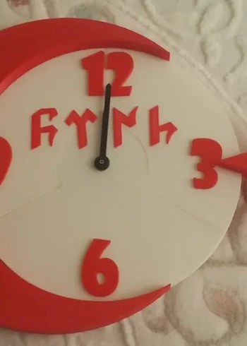 Türk beyaz Kırmızı Renkli Duvar Saati