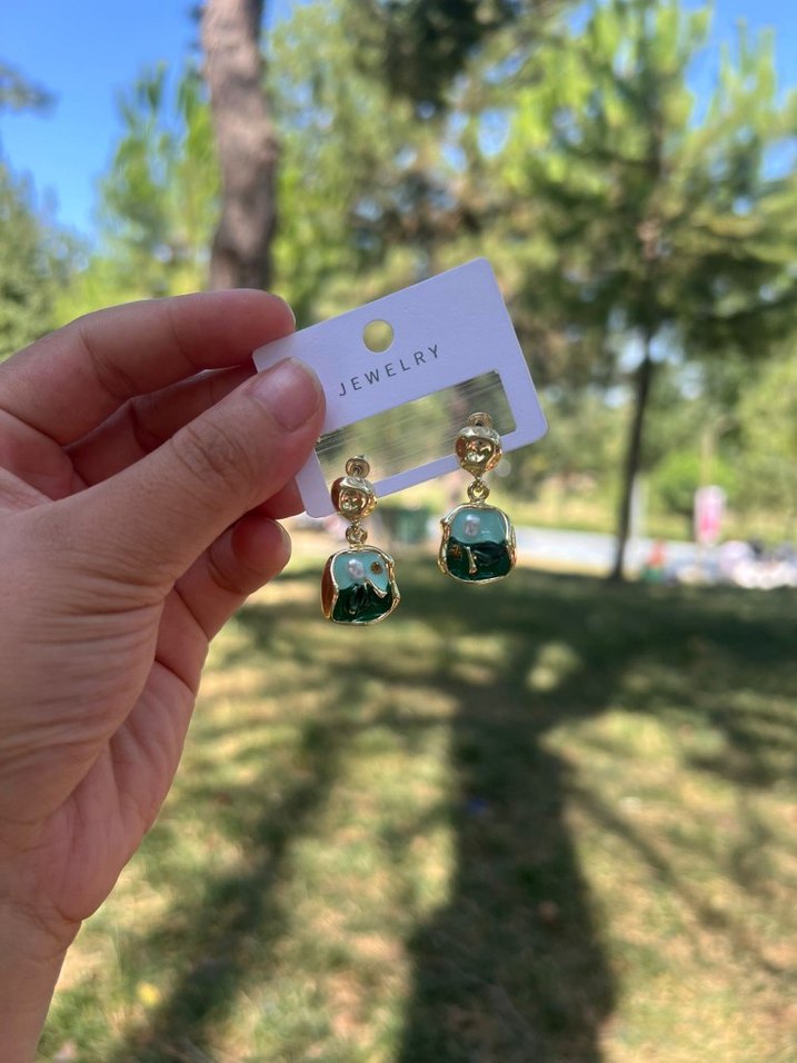 Yeşil Parlak Mineli Küpe - Görsel 2